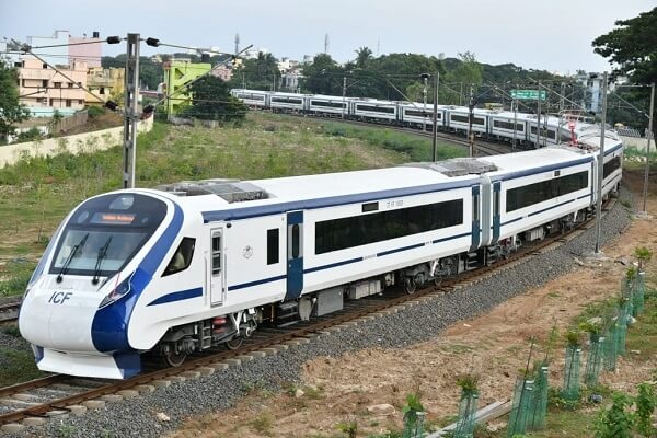 देहरादून से काठगोदाम तक वंदे मेट्रो चलाने की तैयारी, जून के अंत तक डिजाइन सामने आएगा