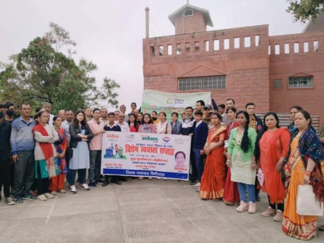 मुक्तेश्वर में चला स्वच्छता अभियान, रैली और नुक्कड़ नाटकों के जरिए किया लोगों को जागरूक