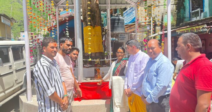 नगर पंचायत लम्बगाँव में शहीद स्मारक का किया नवीनीकरण