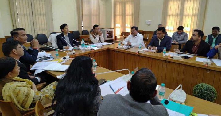 अजब गजब – जमीन के नाम पर बेच दी सड़क मामला कुमाऊं कमिश्नर के पास